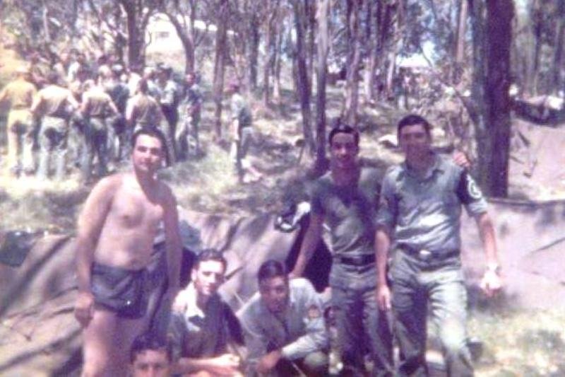 1977 - Foto 02 - Maniobras