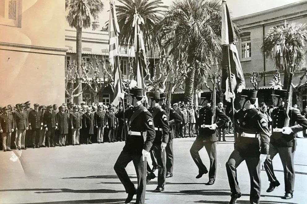 1977 - Foto 05 - Acto en CGE