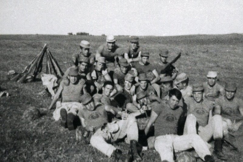 1975 - Foto 01 - Maniobras