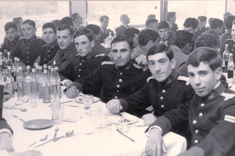 1976 - Foto 10 - Almuerzo