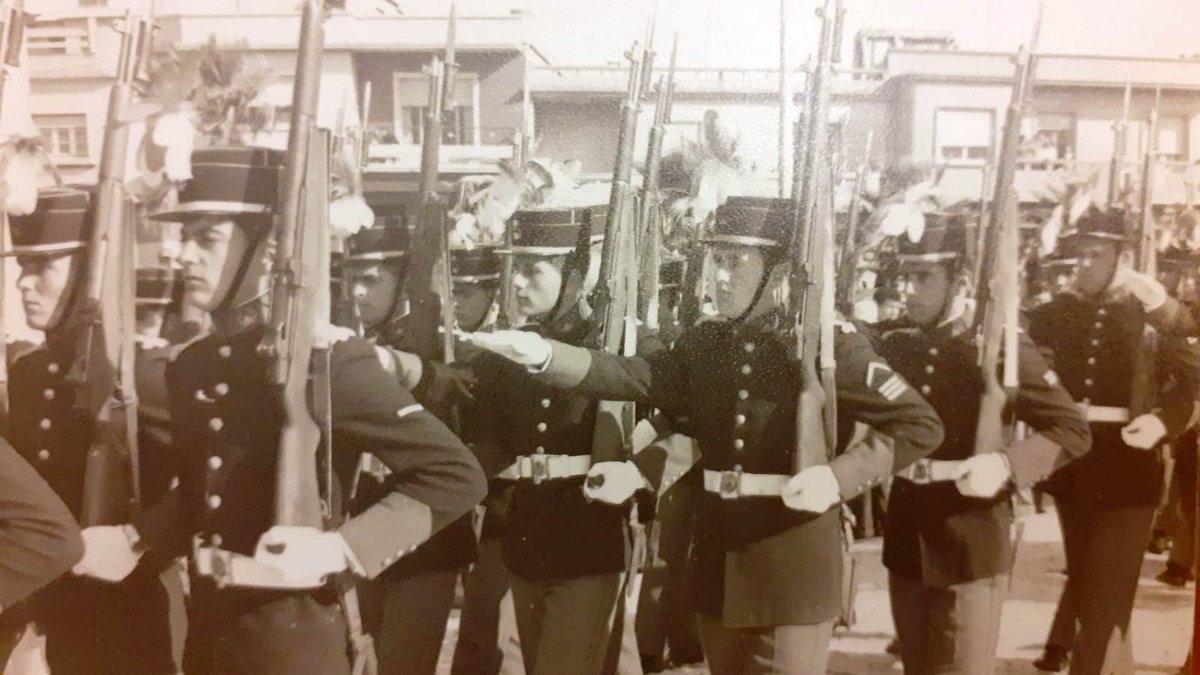 1977 - Foto 12 - Desfile