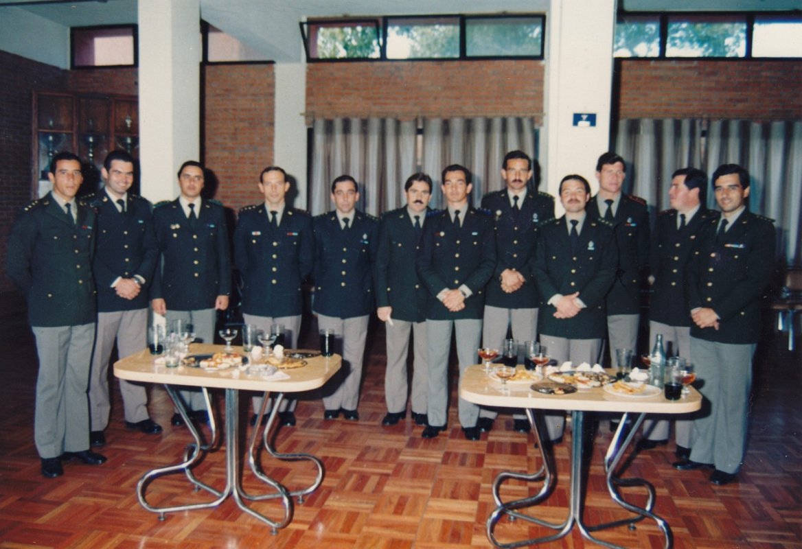 Oficiales - Foto 19 - EM, 1987