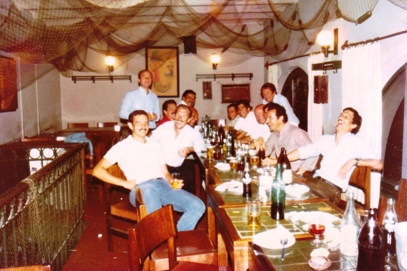 Oficiales - Foto 09 - Mercado del Puerto, 1983