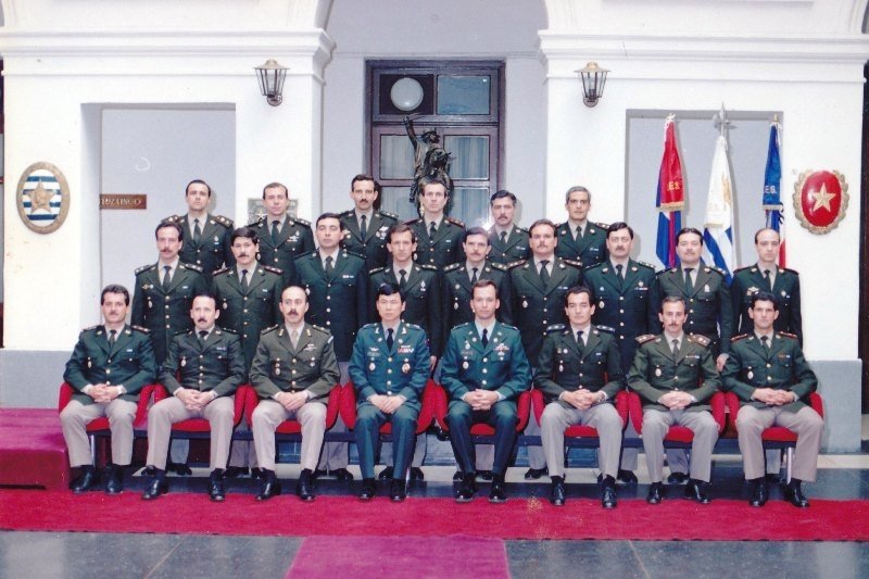 Oficiales - Foto 06 - IMES, 1992