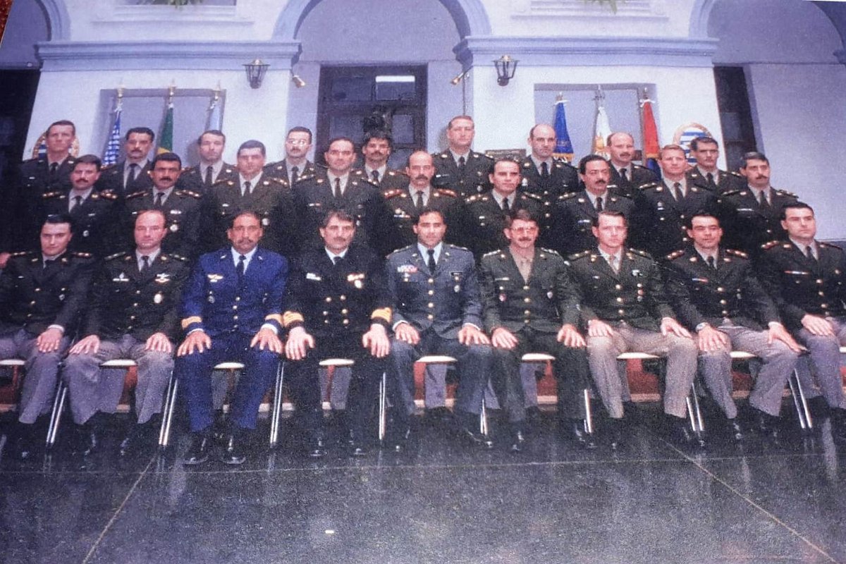 Oficiales - Foto 13 - IMES, 1995