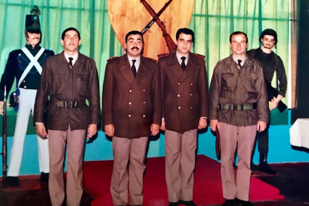 Oficiales - Foto 11 - EM, 1982